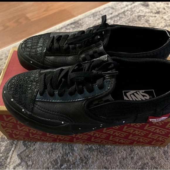 VANS WOMEN’S Slip On Cap Size 7.5 & 7 - Picture 3 of 4